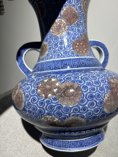 古玩陶瓷青花釉里紅花卉雙耳尊真品鑒賞圖