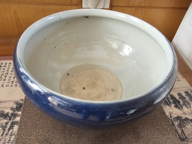 古玩陶瓷霽藍(lán)釉三乳足缽式香爐真品鑒賞圖