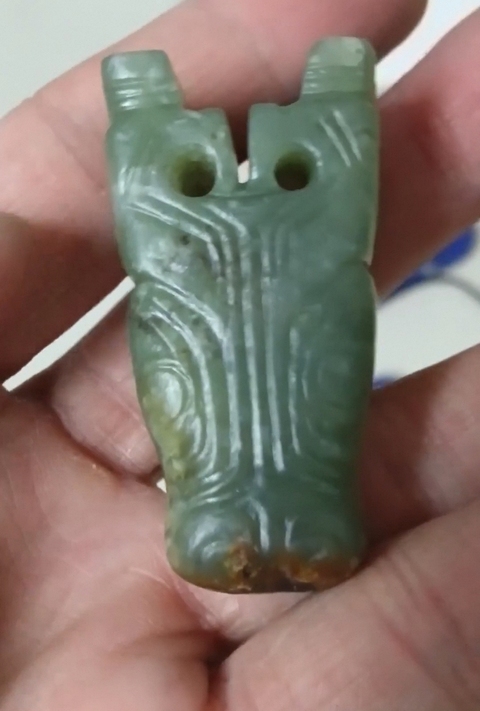 古玩玉器和田玉雕“牛面”真品鑒賞圖