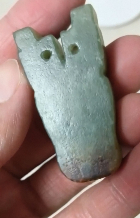 古玩玉器和田玉雕“牛面”真品鑒賞圖