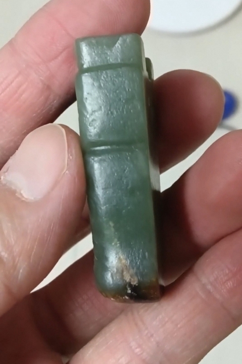 古玩玉器和田玉雕“牛面”真品鑒賞圖