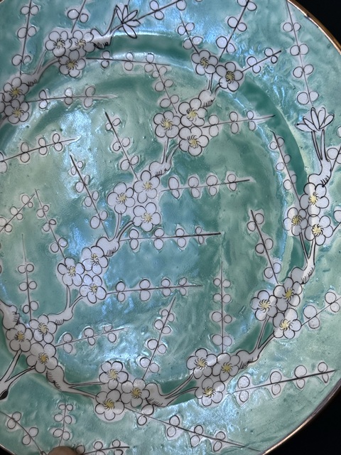 古玩陶瓷民國(guó)·素三彩綠冰梅大盤(pán)全品拍賣(mài)，當(dāng)前價(jià)格900元