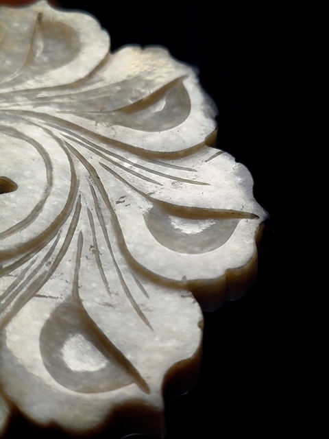 古玩玉器明代和田玉雕“將軍扣”拍賣,當前價格10000000元