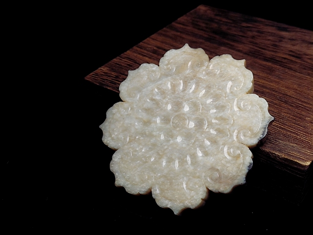 古玩玉器明代和田玉雕“將軍扣”拍賣,當前價格10000000元