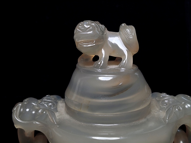 古玩玉器清代瑪瑙雕“三足雙耳爐”拍賣，當前價格10000000元