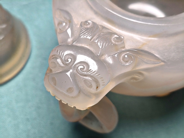 古玩玉器清代瑪瑙雕“三足雙耳爐”拍賣，當前價格10000000元