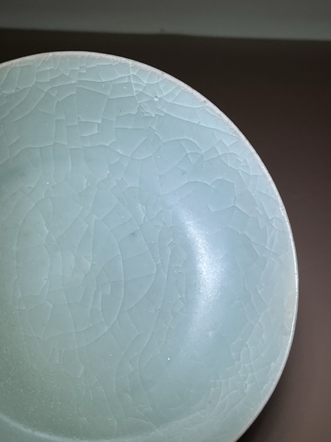 古玩陶瓷龍泉仿官青瓷粉青釉刻仰蓮紋洗真品鑒賞圖