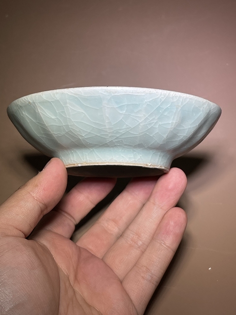 古玩陶瓷龍泉仿官青瓷粉青釉刻仰蓮紋洗真品鑒賞圖