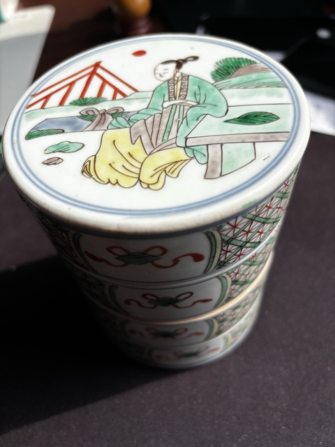 古玩陶瓷清康熙 五彩仕女人物竹節盒拍賣，當前價格19888元