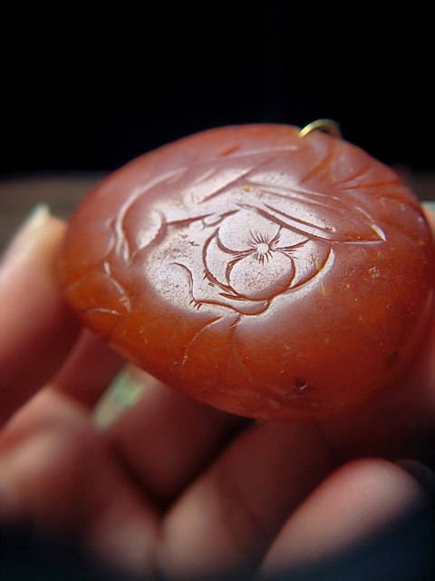 古玩玉器清代蜜蠟雕“喜事連連”飾件拍賣,當前價格10000000元