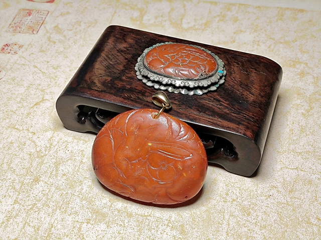 古玩玉器清代蜜蠟雕“喜事連連”飾件拍賣,當前價格10000000元