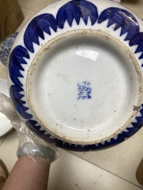 古玩陶瓷青花花卉紋碗真品鑒賞圖