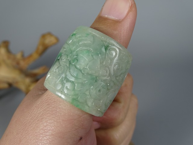 古玩玉器翡翠雕“福壽扳指”真品鑒賞圖