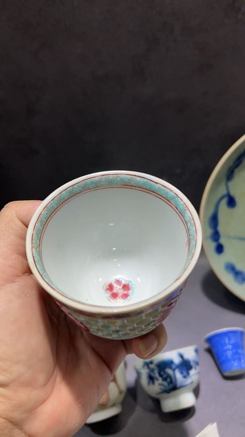 古玩陶瓷清雍正 粉彩鏤空杯真品鑒賞圖