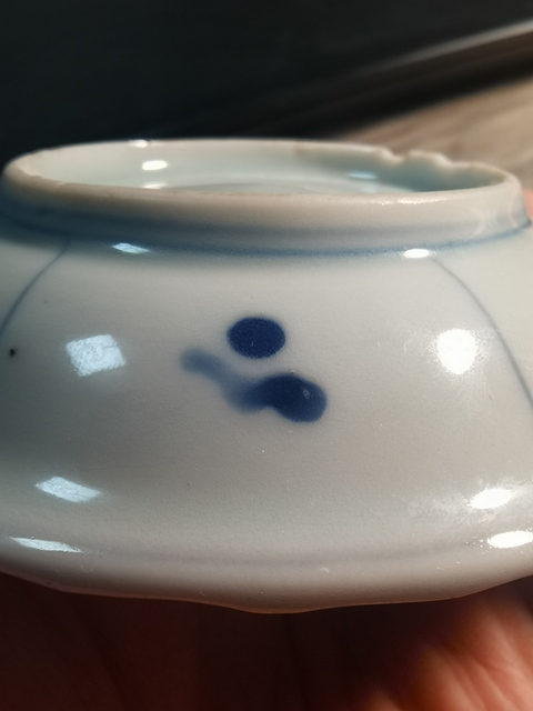 古玩陶瓷桃鹿紋青花盤真品鑒賞圖