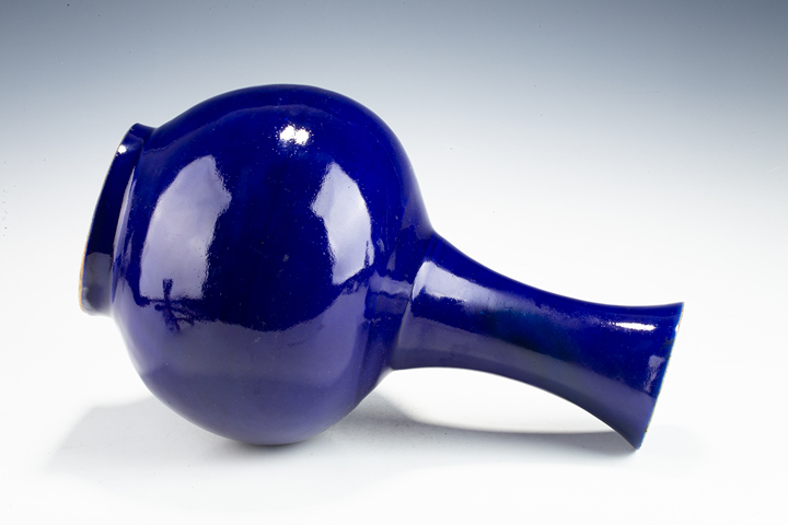 古玩陶瓷清末民初·霽藍釉賞瓶真品鑒賞圖