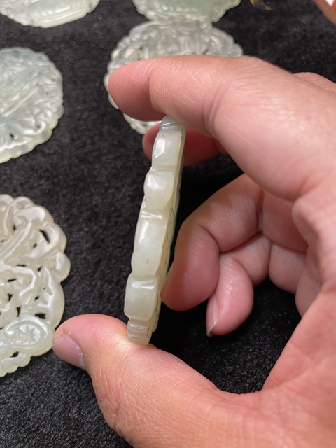 古玩玉器岫玉雕“提籃佩”真品鑒賞圖