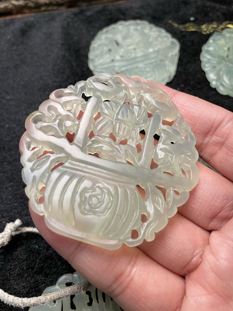 古玩玉器岫玉雕“提籃佩”真品鑒賞圖