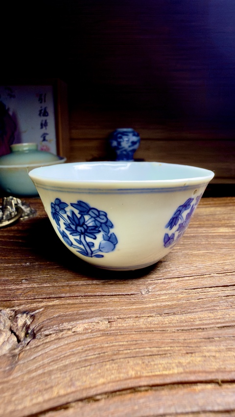 古玩陶瓷青花花卉紋杯拍賣,當前價格4600元