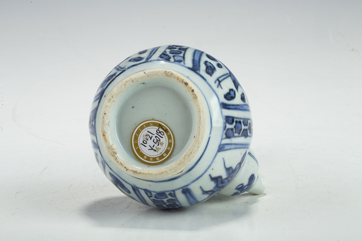 古玩陶瓷明晚·青花開窗云鶴紋軍持真品鑒賞圖