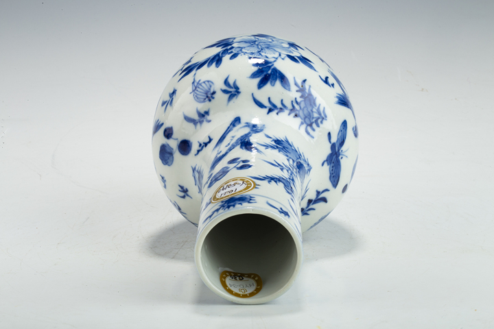 古玩陶瓷清晚·青花花鳥紋天球瓶真品鑒賞圖