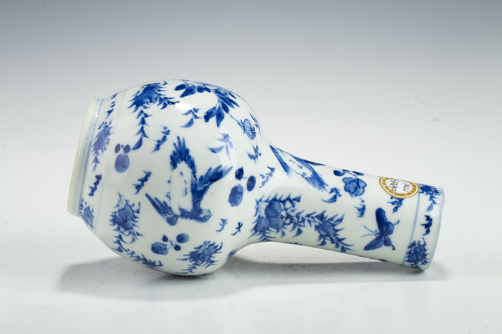 古玩陶瓷清晚·青花花鳥紋天球瓶真品鑒賞圖