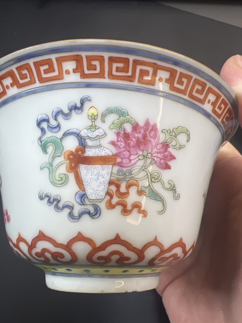 古玩陶瓷粉彩八寶紋三才蓋碗真品鑒賞圖