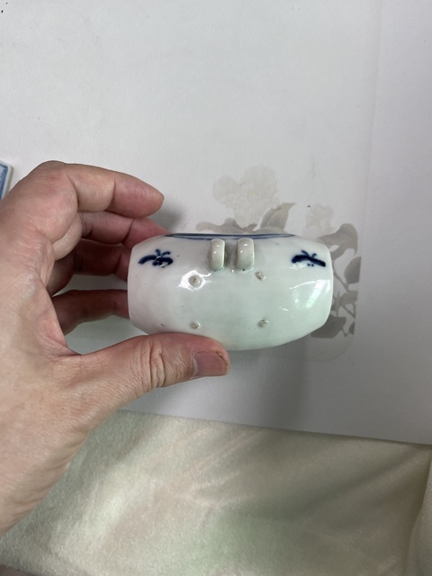 古玩陶瓷青花夔龍紋鳥食罐真品鑒賞圖