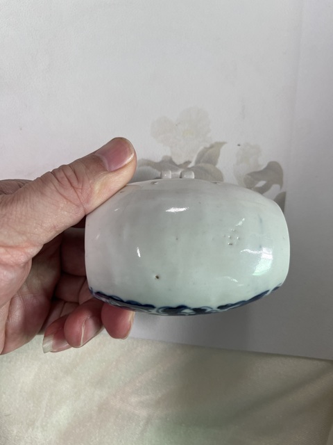 古玩陶瓷青花夔龍紋鳥食罐真品鑒賞圖