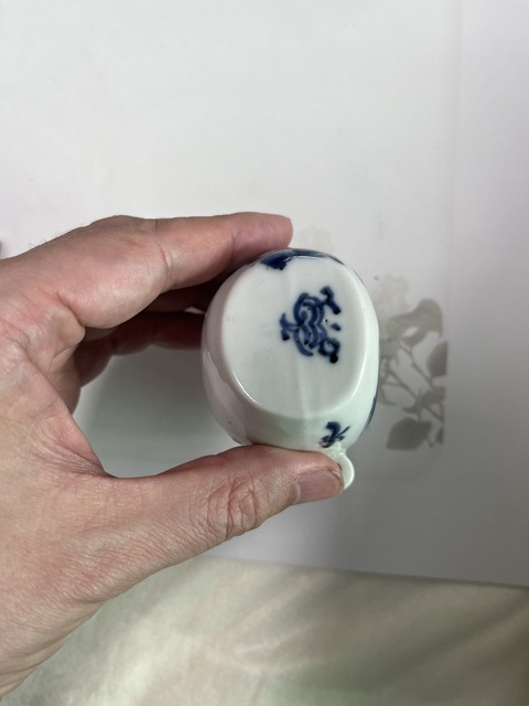 古玩陶瓷青花夔龍紋鳥食罐真品鑒賞圖