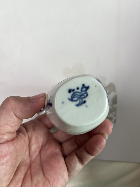 古玩陶瓷青花夔龍紋鳥食罐真品鑒賞圖