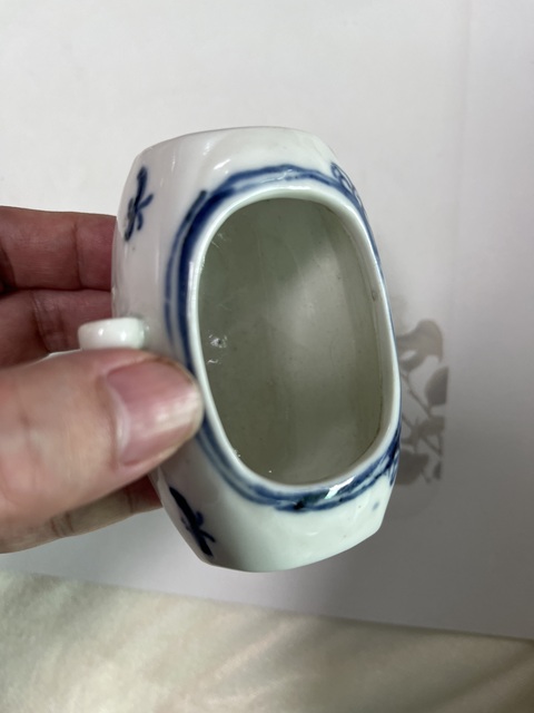 古玩陶瓷青花夔龍紋鳥食罐真品鑒賞圖