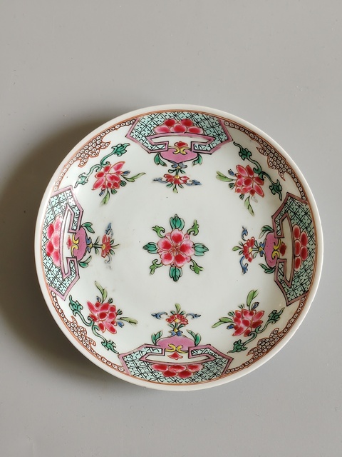 古玩陶瓷粉彩盤真品鑒賞圖