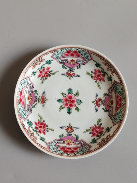 古玩陶瓷粉彩盤真品鑒賞圖