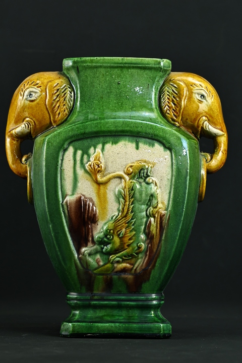 古玩陶瓷素三彩象耳瓶拍賣，當(dāng)前價格2600元