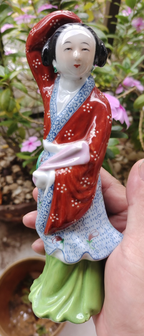 古玩陶瓷晚清民國 精品粉彩仕女造像真品鑒賞圖