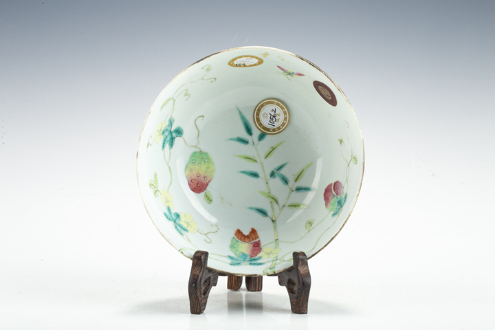 古玩陶瓷清光緒·粉彩過枝癩瓜紋碗拍賣，當前價格4248元