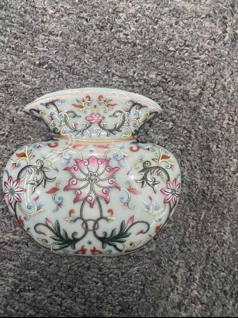 古玩陶瓷粉彩壁瓶真品鑒賞圖