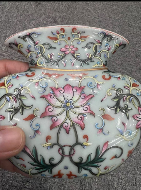 古玩陶瓷粉彩壁瓶真品鑒賞圖