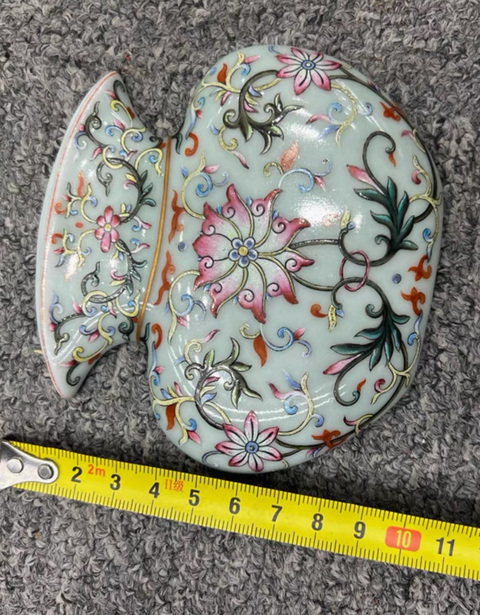 古玩陶瓷粉彩壁瓶真品鑒賞圖