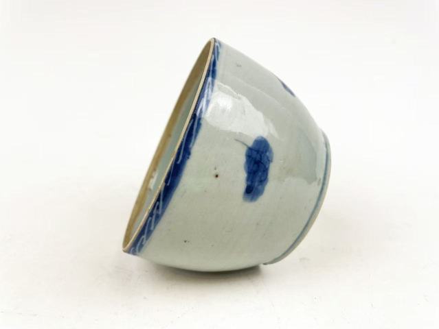 古玩陶瓷清晚期·青花蝶戀花小缸真品鑒賞圖