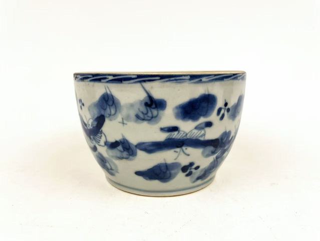 古玩陶瓷清晚期·青花蝶戀花小缸真品鑒賞圖