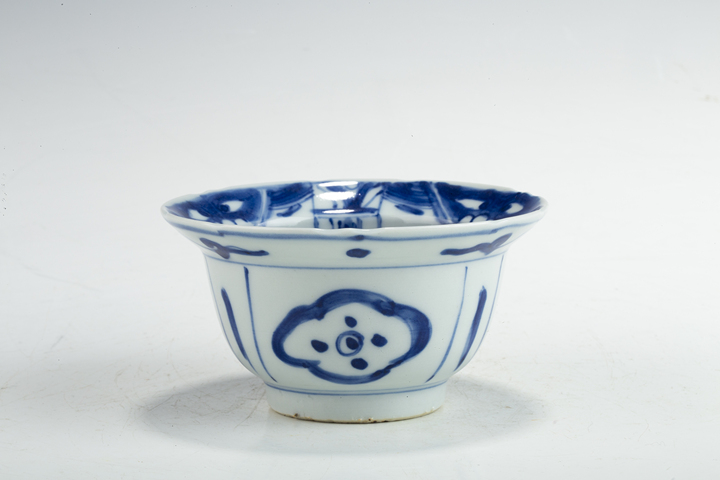 古玩陶瓷明晚·青花花鳥紋克拉克杯真品鑒賞圖