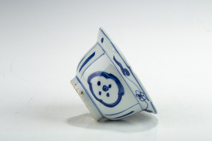 古玩陶瓷明晚·青花花鳥紋克拉克杯真品鑒賞圖