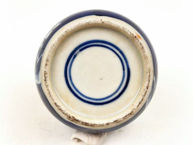 古玩陶瓷清末民初·青花留白折枝冰梅紋罐真品鑒賞圖