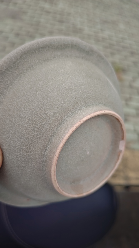 古玩陶瓷龍泉青瓷菊瓣洗真品鑒賞圖