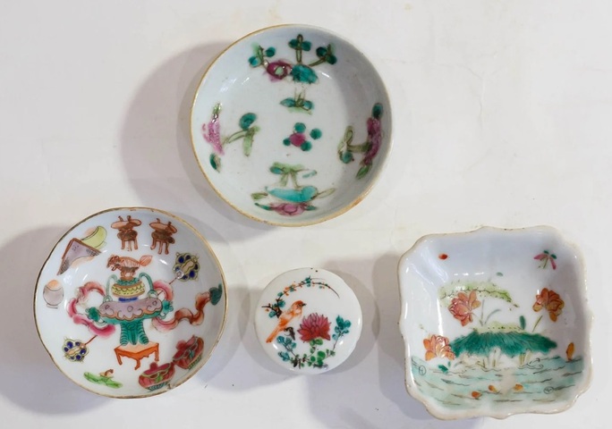 古玩陶瓷粉彩花鳥紋蓋盒真品鑒賞圖