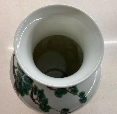 古玩陶瓷人物紋粉彩瓶真品鑒賞圖