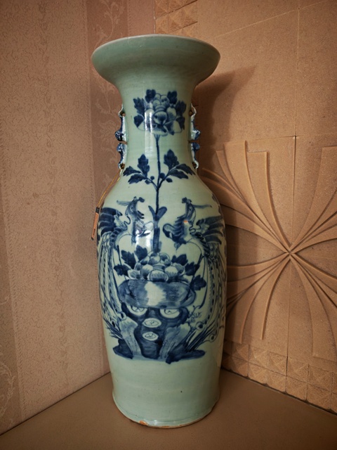 古玩陶瓷清晚·豆青青花鳳凰牡丹紋雙獅耳大瓶拍賣，當前價格4500元