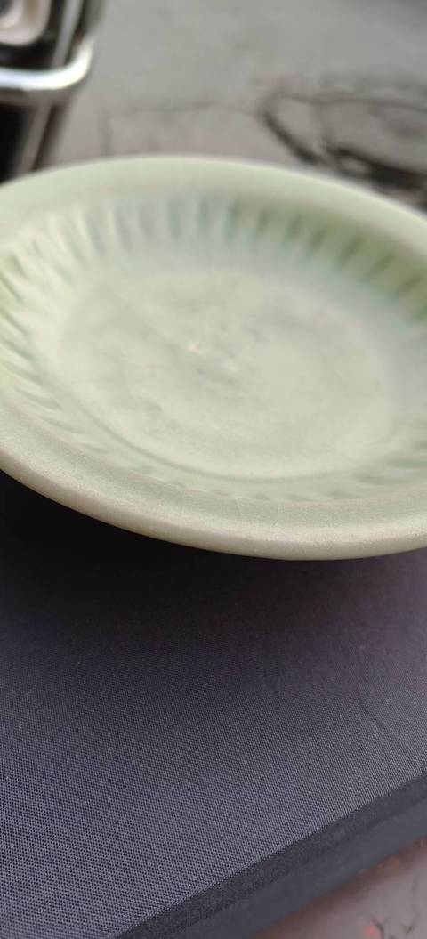 古玩陶瓷龍泉青瓷盤真品鑒賞圖